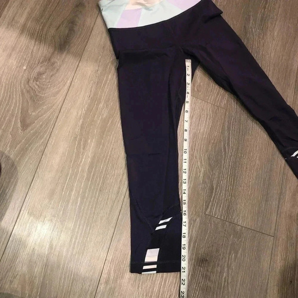 Lululemon blue Cropped Capri Legging size 4 - Picture 8 of 12